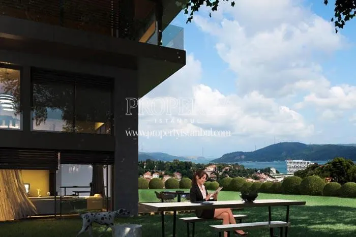 The woman resting in the compound garden in Therra Park Tarabya