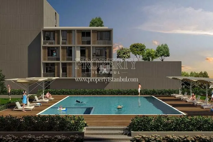 The outdoor swimming pool of Toya Moda