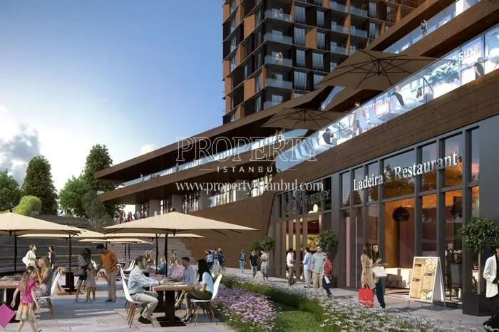 The shopping center in Toya Next