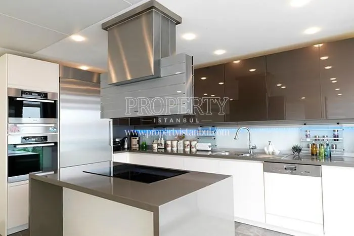 A kitchen in Uskudar Prestij Konaklari