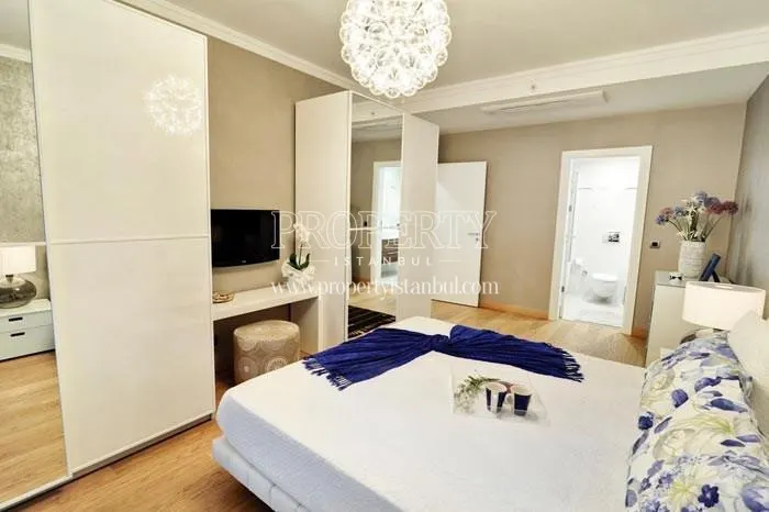 White bedroom in Vadistanbul Teras sample apartment