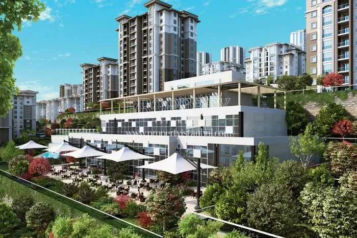 The mall in Vaditepe Bahcesehir compound
