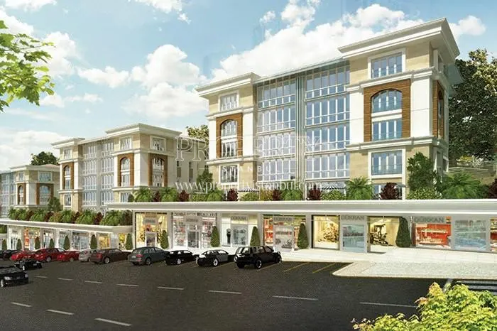 Parking lot in front of the shops in Vaditepe Bahcesehir