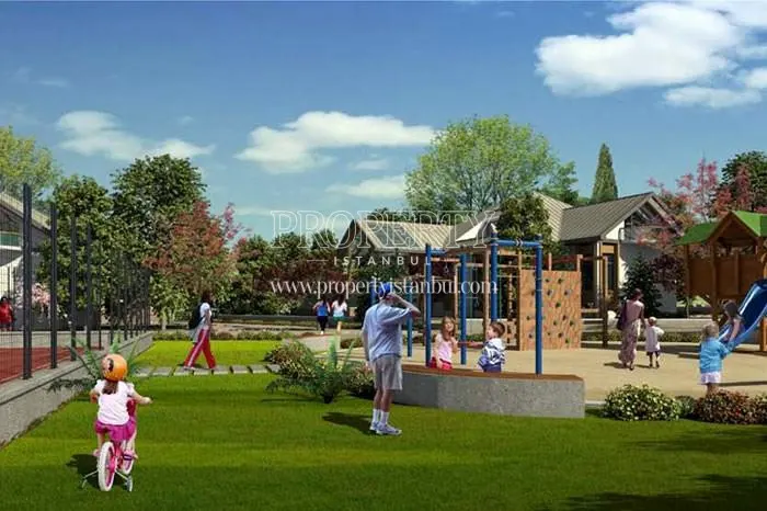 The children playing with the parents in Valle Lacus compound