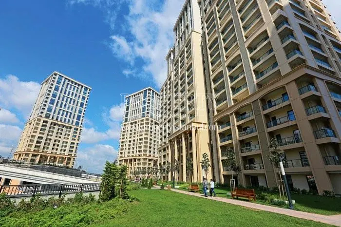 Venezia Mega Konutlari compound
