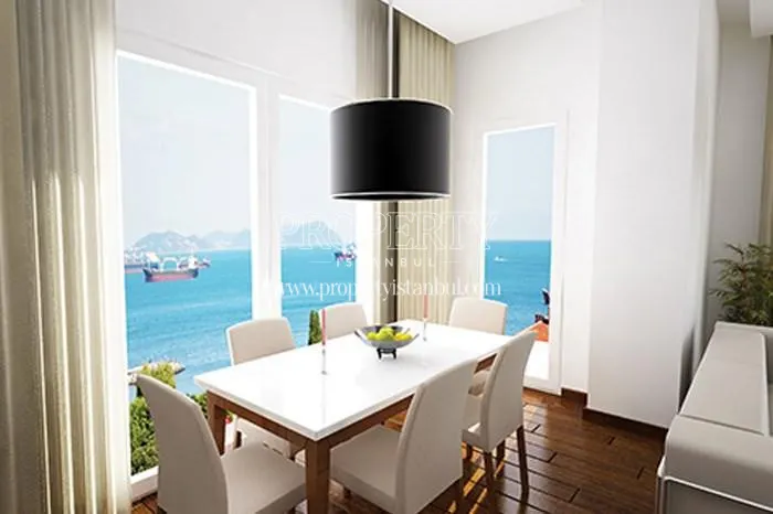 The dining table facing the sea in Vezuv Konaklari