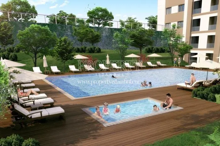 The people enjoying the swimming pool in Vira Istanbul