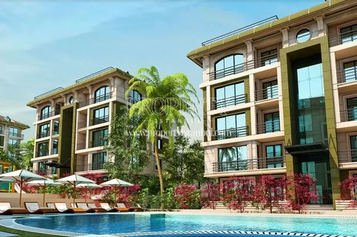 The outdoor swimming pool of Vista Garden