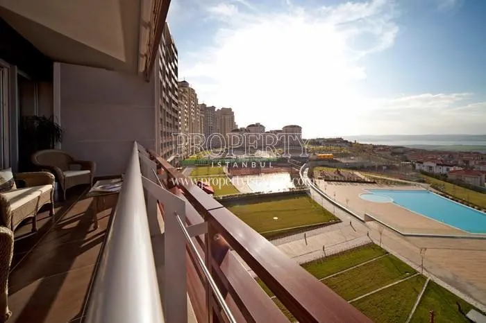 The sea and compound view from the balcony in West Blocks
