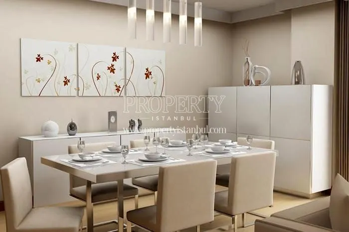 White dining table and chairs in the Yakacik Bagbahce Evleri compound