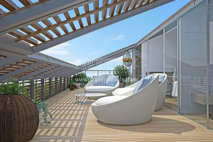 The terrace of the penthouse in Yalin Evler Gokturk