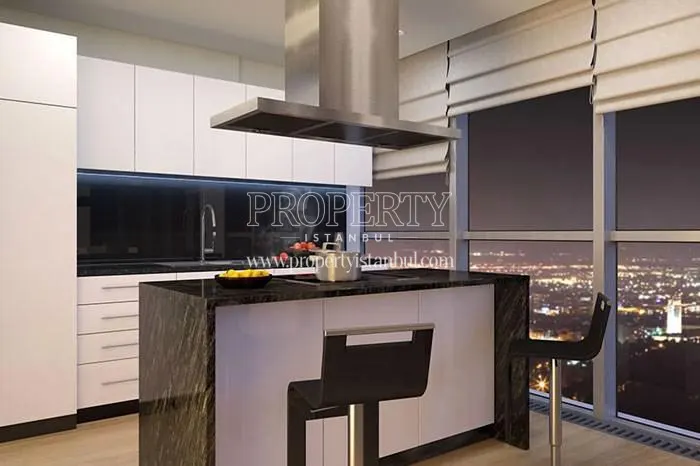 The kitchen with black and white kitchen cabinets in Yenitepe Kadikoy