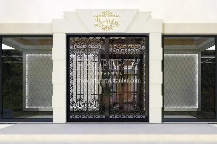 The gate of the Yor Palas building