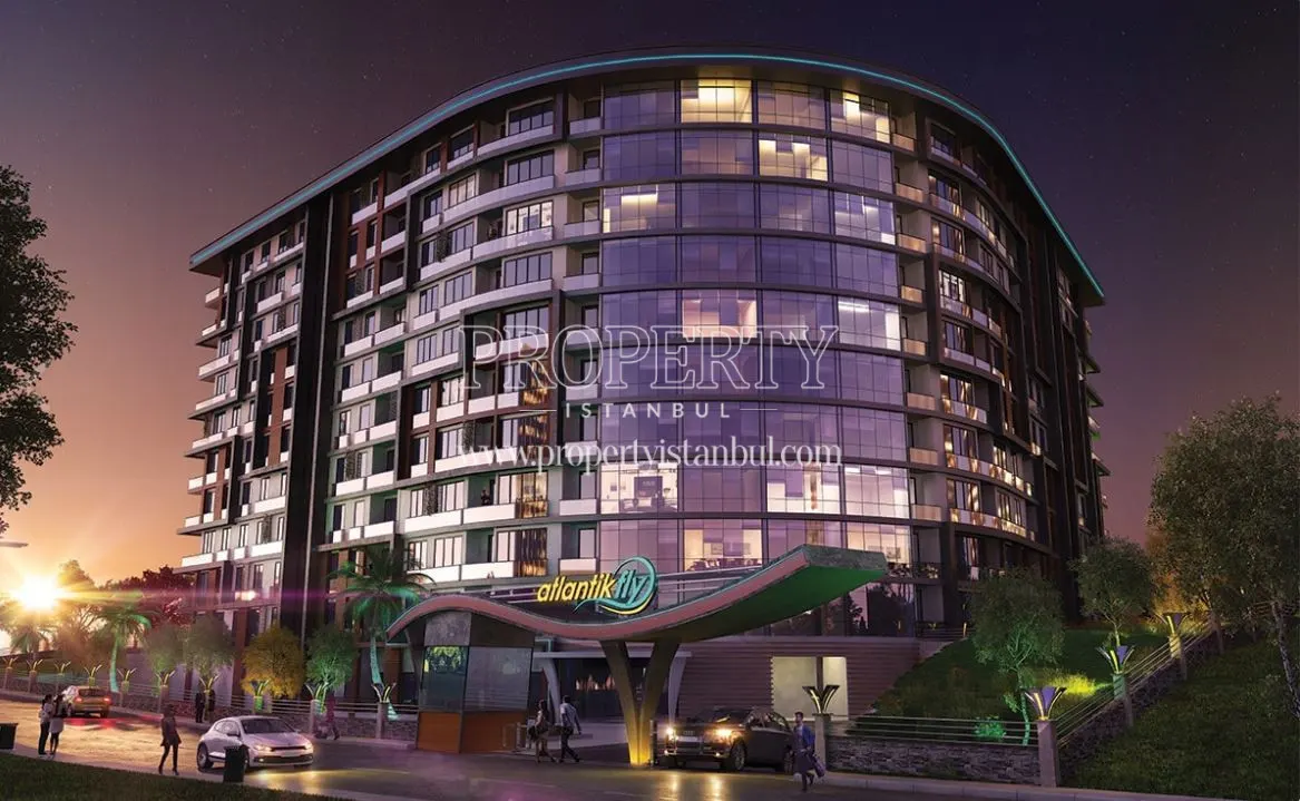 Atlantik Fly block at night