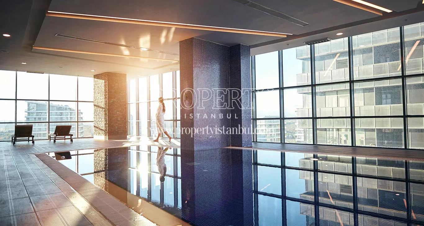 Indoor swimming pool in Batisehir Loca