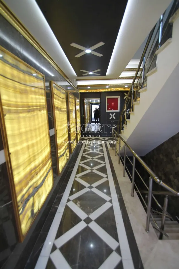The corridor of the Cadde Life building
