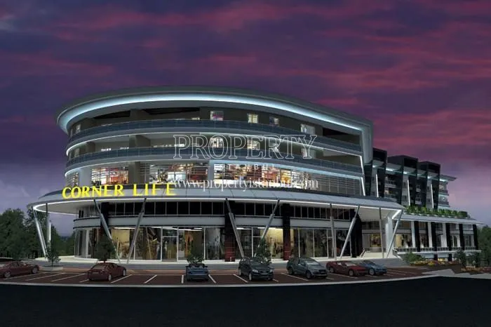 The shops in Cornerlife Mimaroba
