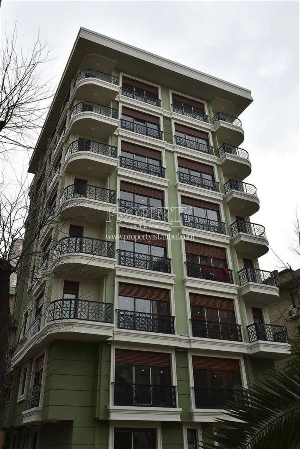 Empty building in Evrenpark Fenerbahce