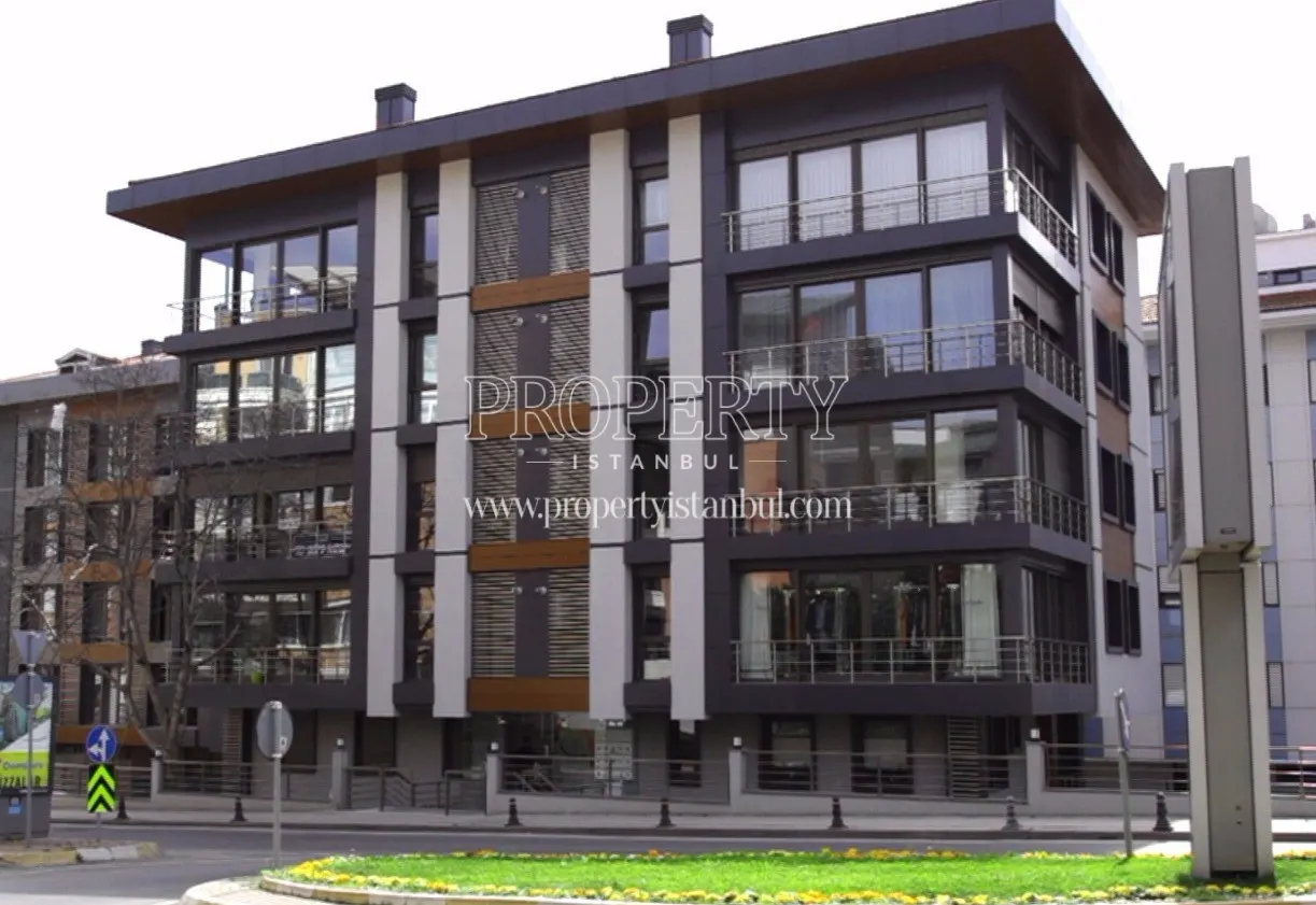 One of the buildings in MaaNaa Etiler