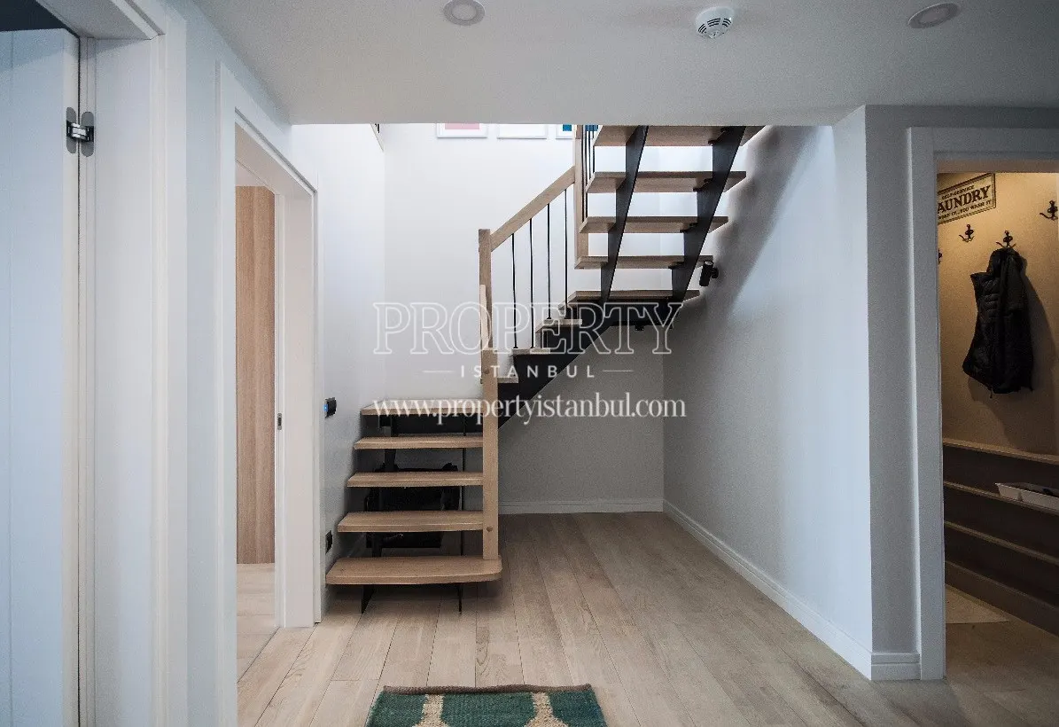 The duplex unit in MaaNaa Etiler