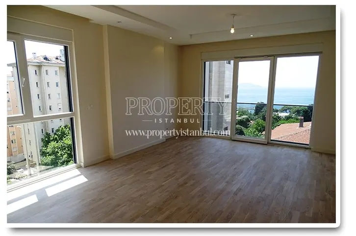 Empty flat in Mert Park