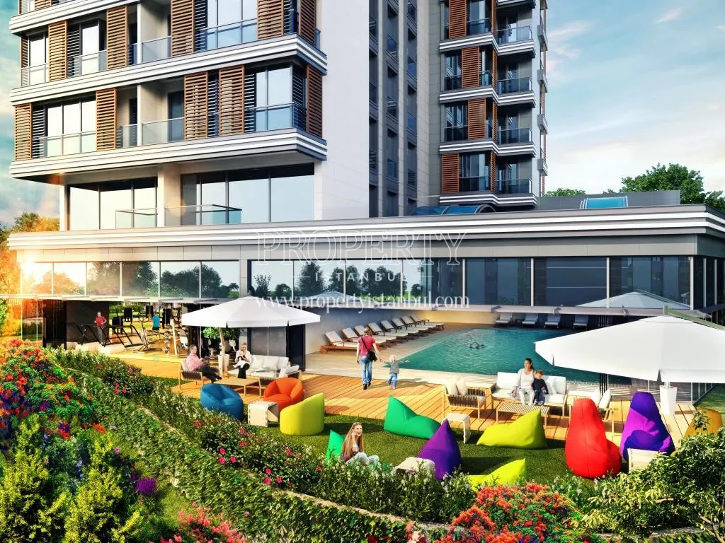 Portre Sahil swimming pool