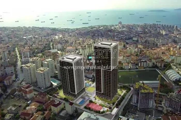 Royal Garden Kartal compound