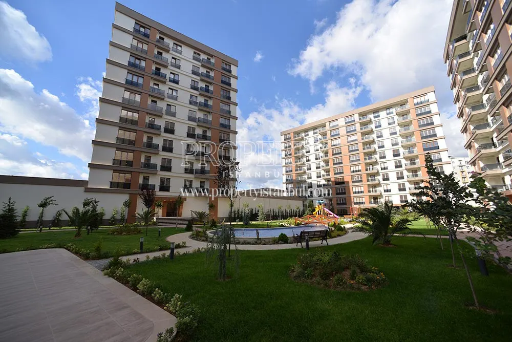 The blocks and the green areas in Siltas Flora Park