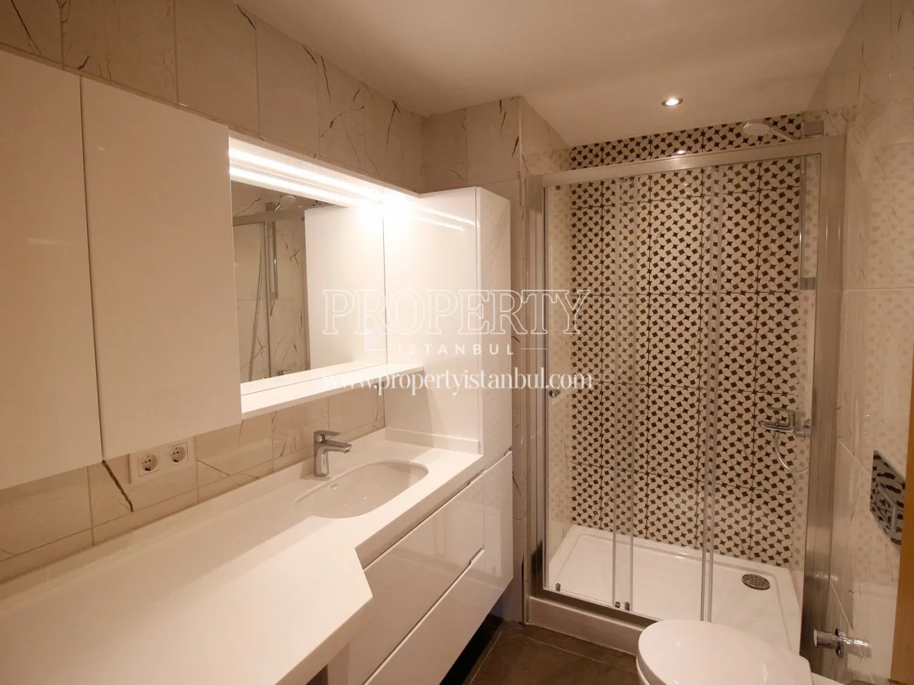 The bathroom of Yonca Apartmani