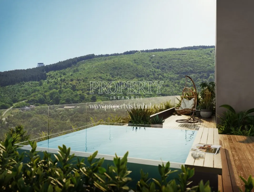 Small bathtub on the terrace in Verra Suites