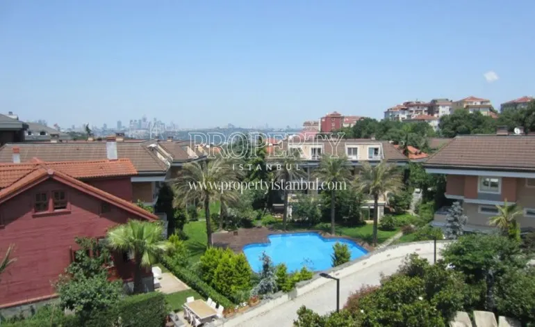 Agaoglu My Dream Altunizade swimming pool