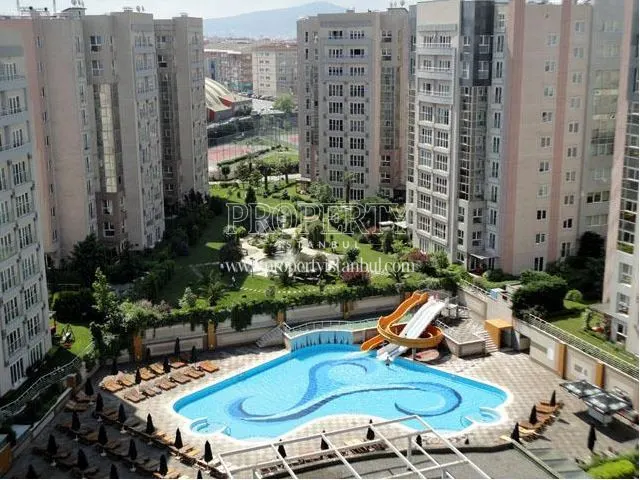 The swimming pool of the Agaoglu My Town Umraniye site