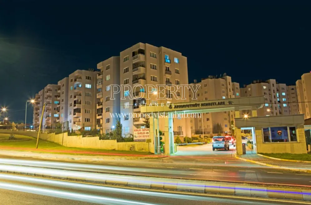 The entrance of the Arnavutkoy Konutlari compound