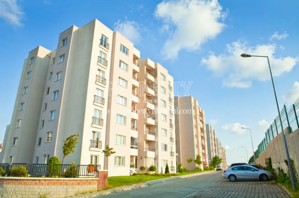 The parking lot in Arnavutkoy Konutlari