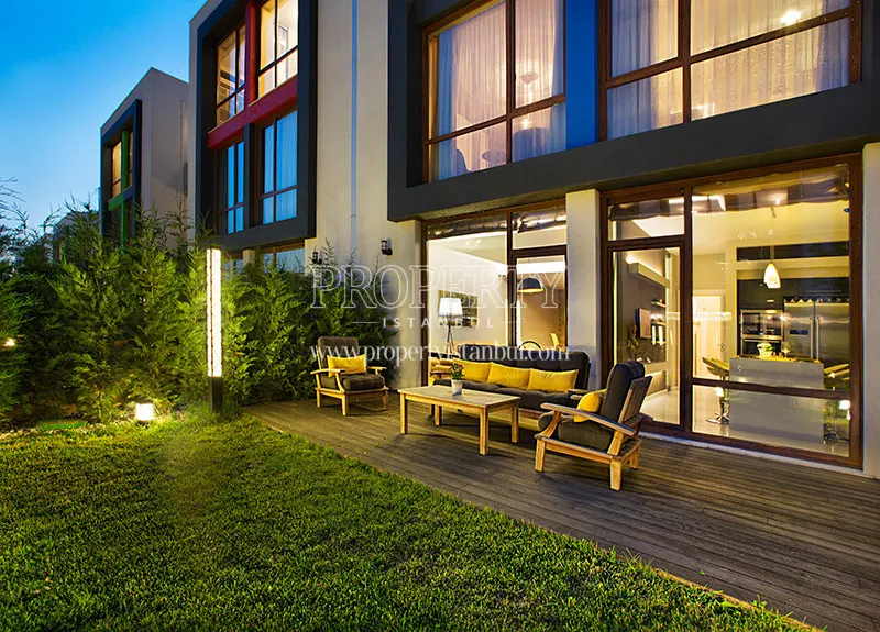 One of the villas in Arterium Villas at night