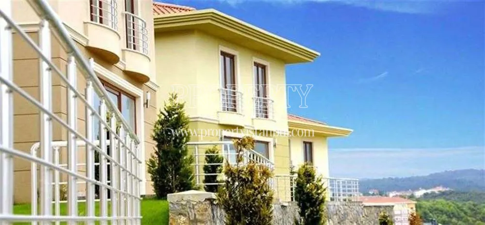 Atespare Villalari compound