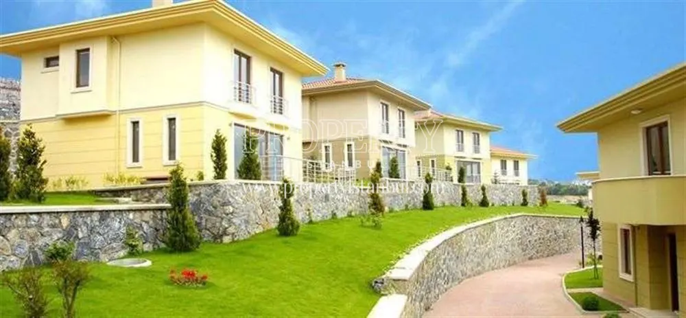 Atespare Villalari compound