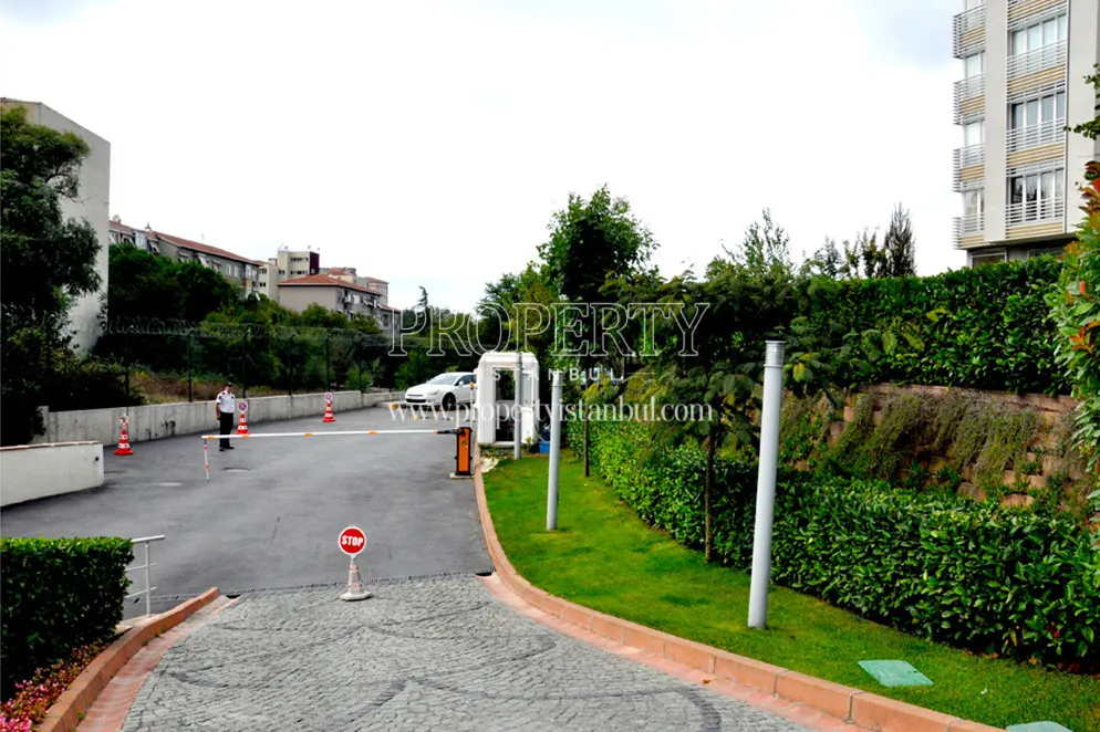 Badur Bogazici Evleri site entrance