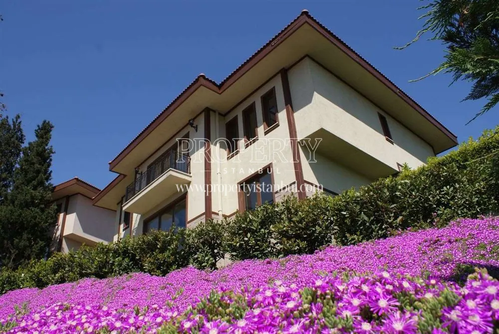 A beautiful house in Bogazici Simas Konaklari