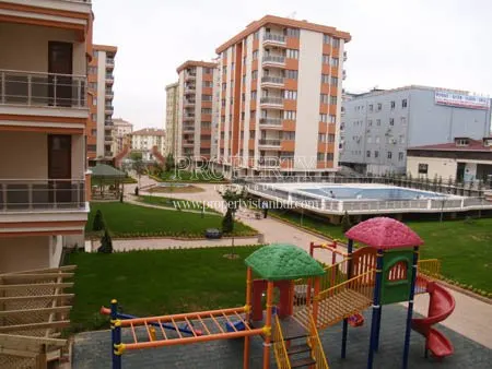 Camder Prestij Evleri swimming pool and playing areas for kids