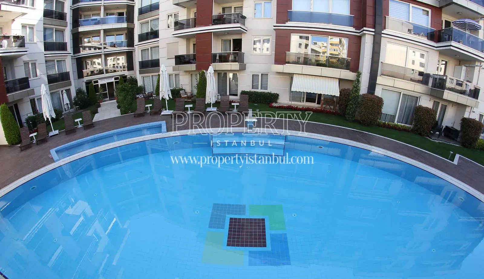 Corner Apartments swimming pool