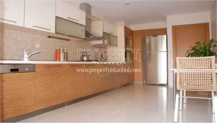 The kitchen of Cumbba Home Club