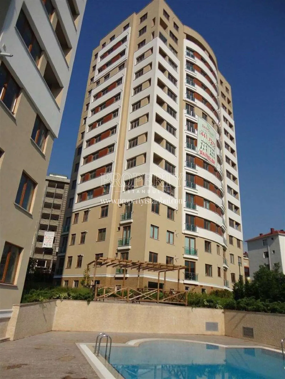 Danis Park compound