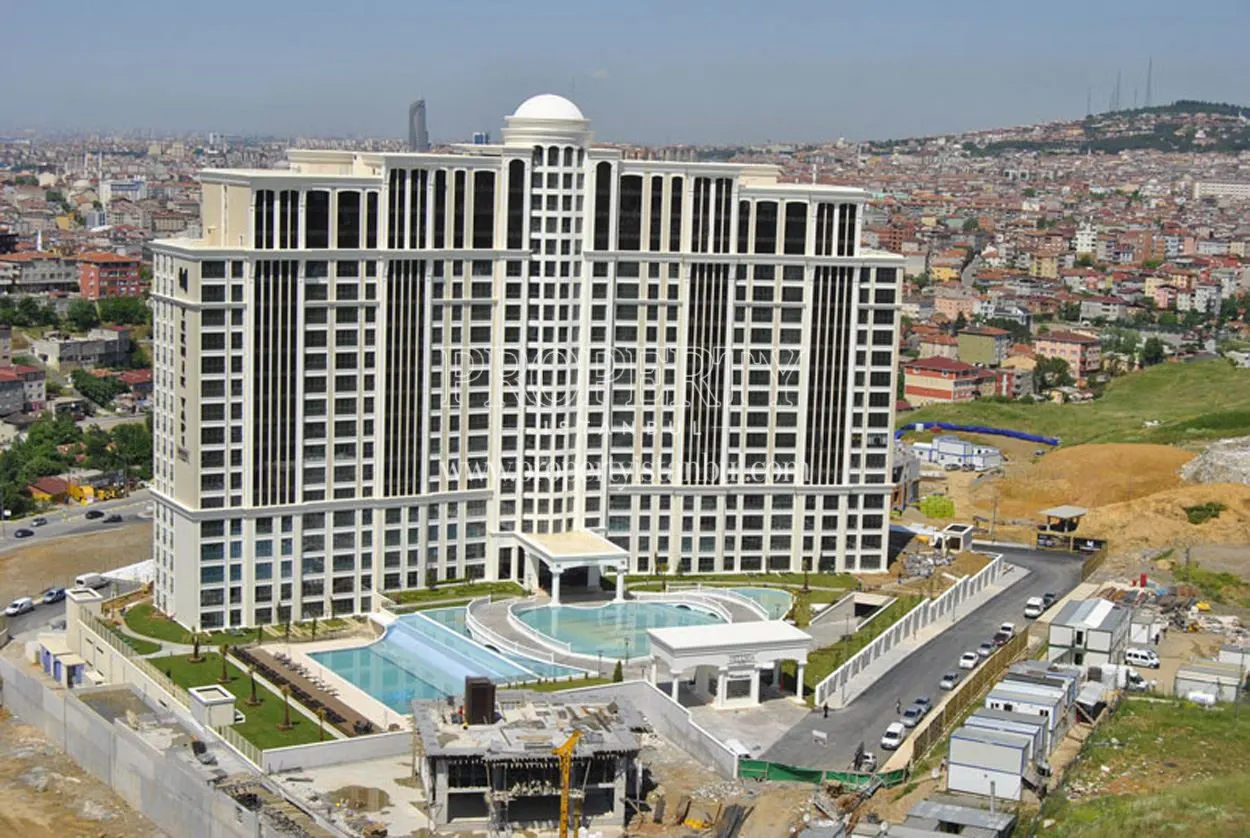 Deluxia Suites compound