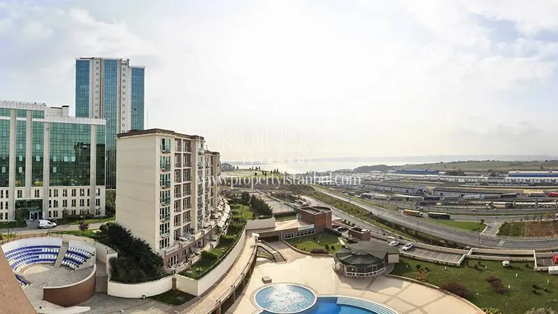 Divan Residence from the left side