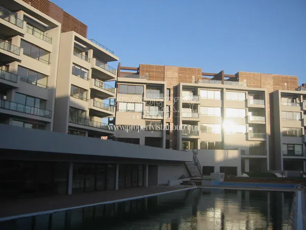 Doga Mese Park Evleri buildings with the swimming pool