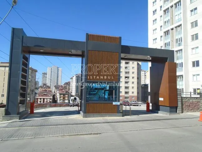 Dream Towers Residence gate