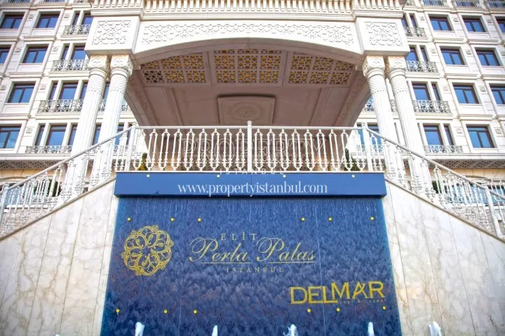 Elit Perla Palas building entrance
