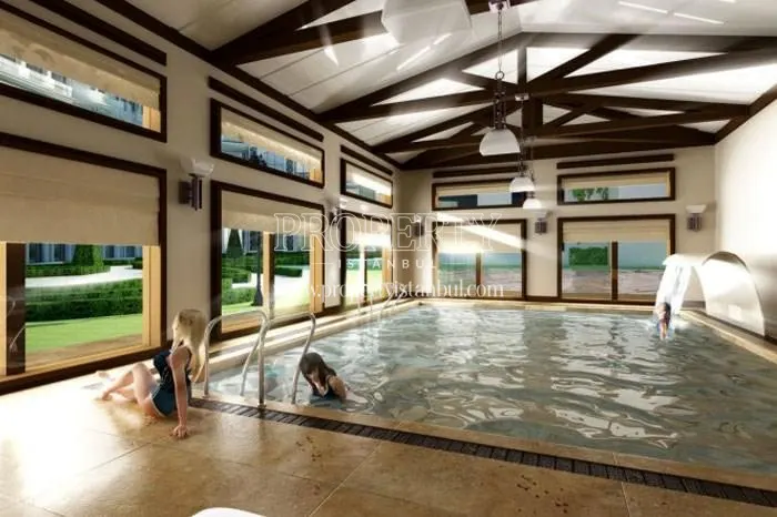 The indoor swimming pool in Elit Grand Palas