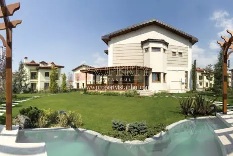 A villa in Idealist Kent